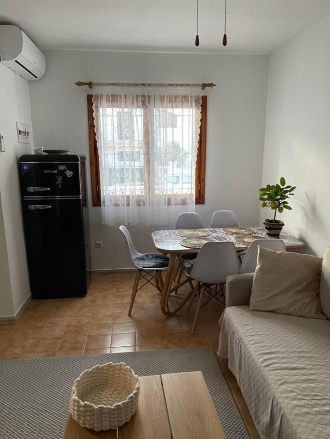 Casa Benita Apartment ตอร์เรเวียคา ภายนอก รูปภาพ