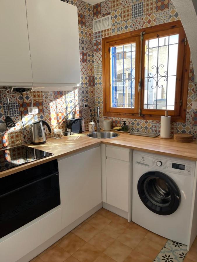 Casa Benita Apartment ตอร์เรเวียคา ภายนอก รูปภาพ